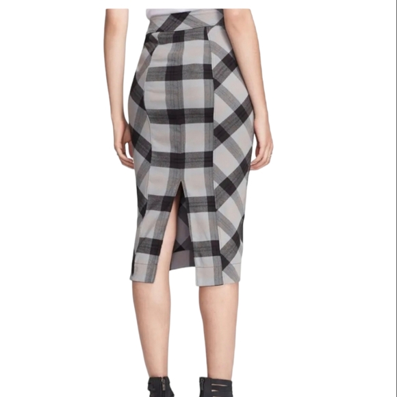 Free People Dresses & Skirts - Free People Geometric Precision Plaid Pencil Skirt.